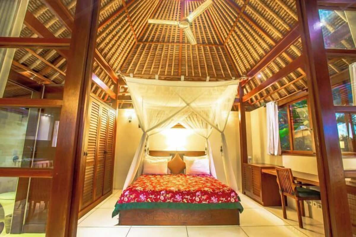 1 bedroom, premium bedding, in-room safe, individually decorated