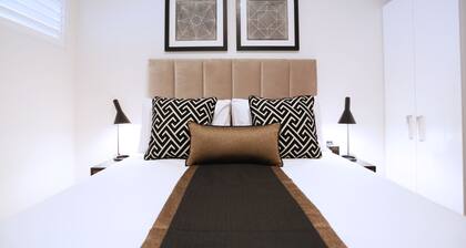 Alex Perry Hotel & Apartments