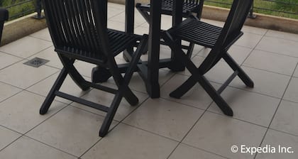 8 Suites By Fat Jimmy's