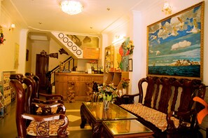 Reception - Ha Thu Hotel (Nha Trang)