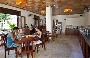 Breakfast area - Hoi An TNT Villa (Da Nang)