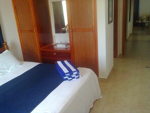 Habitación Confort | 1 habitación y caja de seguridad en la habitación