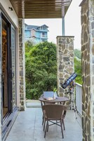 Cottage Mewah | Teras/patio