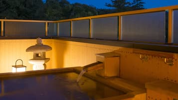 Ensemble douche/baignoire, articles de toilette gratuits, sèche-cheveux