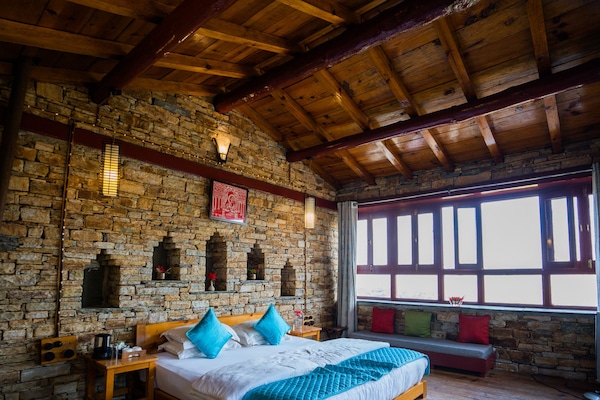 Ropa de cama de alta calidad, cubrecamas y escritorio