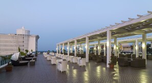 3 间餐厅，供应早餐、午餐和晚餐