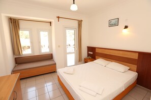 Standard Room | In-room safe, free cribs/infant beds - The Tower Hotel (Fethiye)