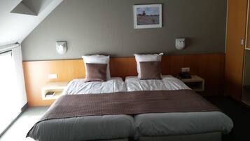 Standard-Doppelzimmer | Zimmersafe, Schreibtisch, kostenloses WLAN, Rollstuhlgeeignet