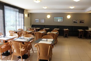 Aperto a cena