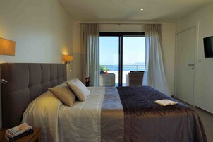 Suíte, 3 quartos, vista para o mar | Roupas de cama premium, cofres nos quartos, quartos à prova de som