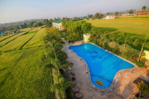Outdoor pool - V Resorts Rajaji National Park (Yamkeshwar)
