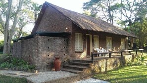 Traditional Cottage, 1 Bedroom, River View | 1 bedroom, desk, iron/ironing board