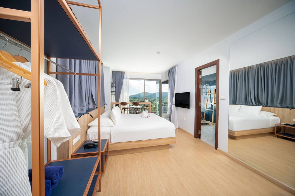 In-room safe, desk, free WiFi, bed sheets