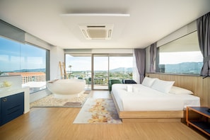 Family Suite | In-room safe, desk, free WiFi, bed sheets - The Blue (Chalong)