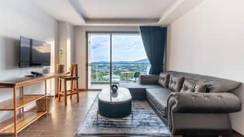 Panorama Executive Suite | Una cassaforte in camera, una scrivania, Wi-Fi gratuito, lenzuola