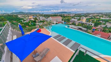 Außenpool, geöffnet von 08:00 Uhr bis 20:00 Uhr, Liegestühle