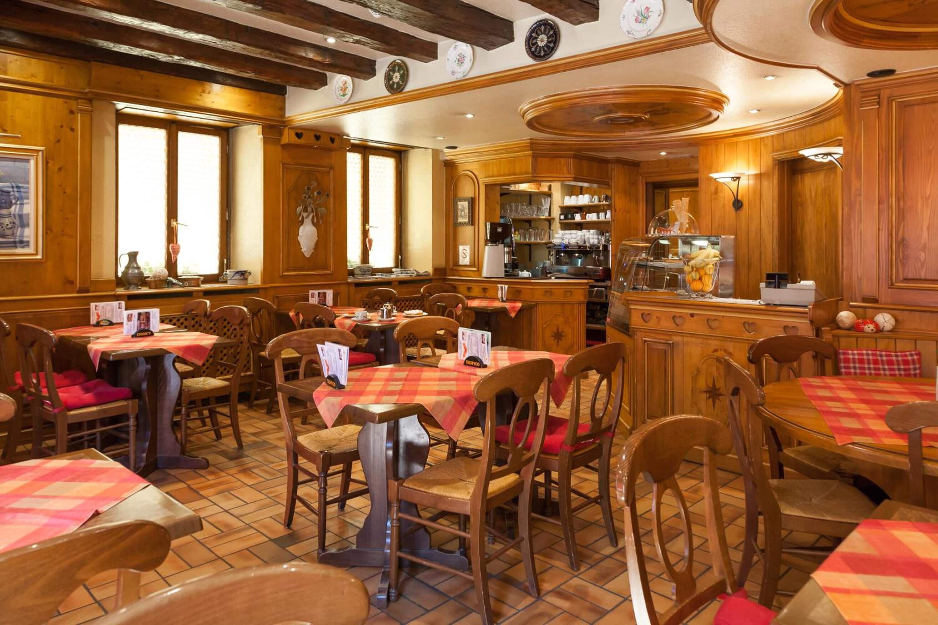 Photo - Logis Hôtel De La Cloche