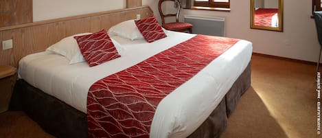 Comfort dubbelrum - 1 sovrum - privat badrum | Skrivbord, strykjärn/strykbräda, gratis wi-fi och sängkläder