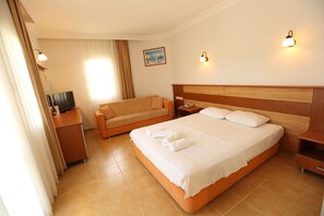 Frigobar, cortinas blackout, Wi-Fi de cortesia, roupa de cama