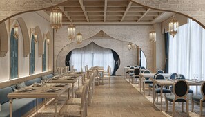 3 restaurants, breakfast, lunch, dinner served; international cuisine