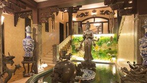 Interior detail - Dragon Hotel (Hanoi)