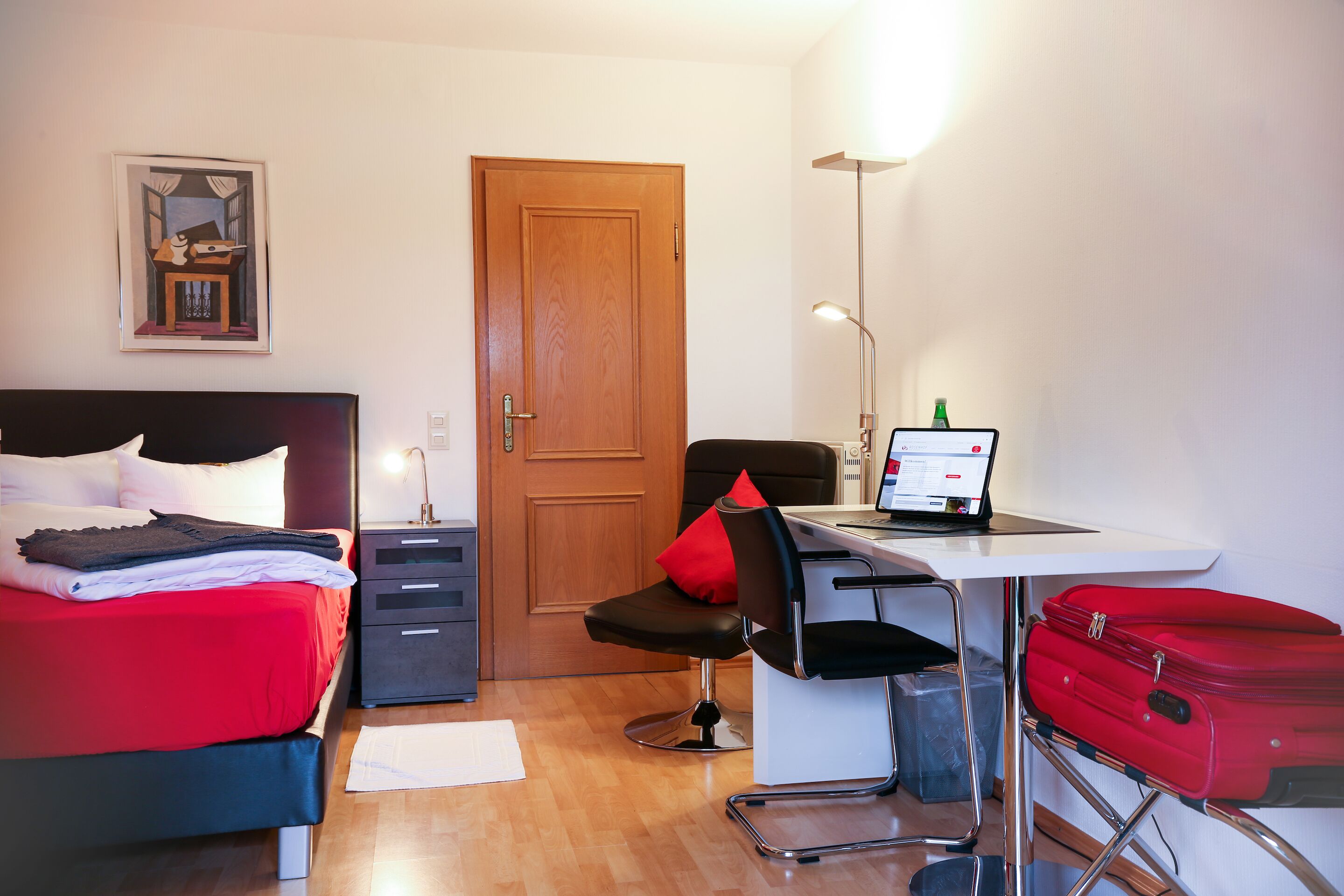 standard single room, 1 bedroom | 1 bedroom, premium bedding, minibar, in-room safe