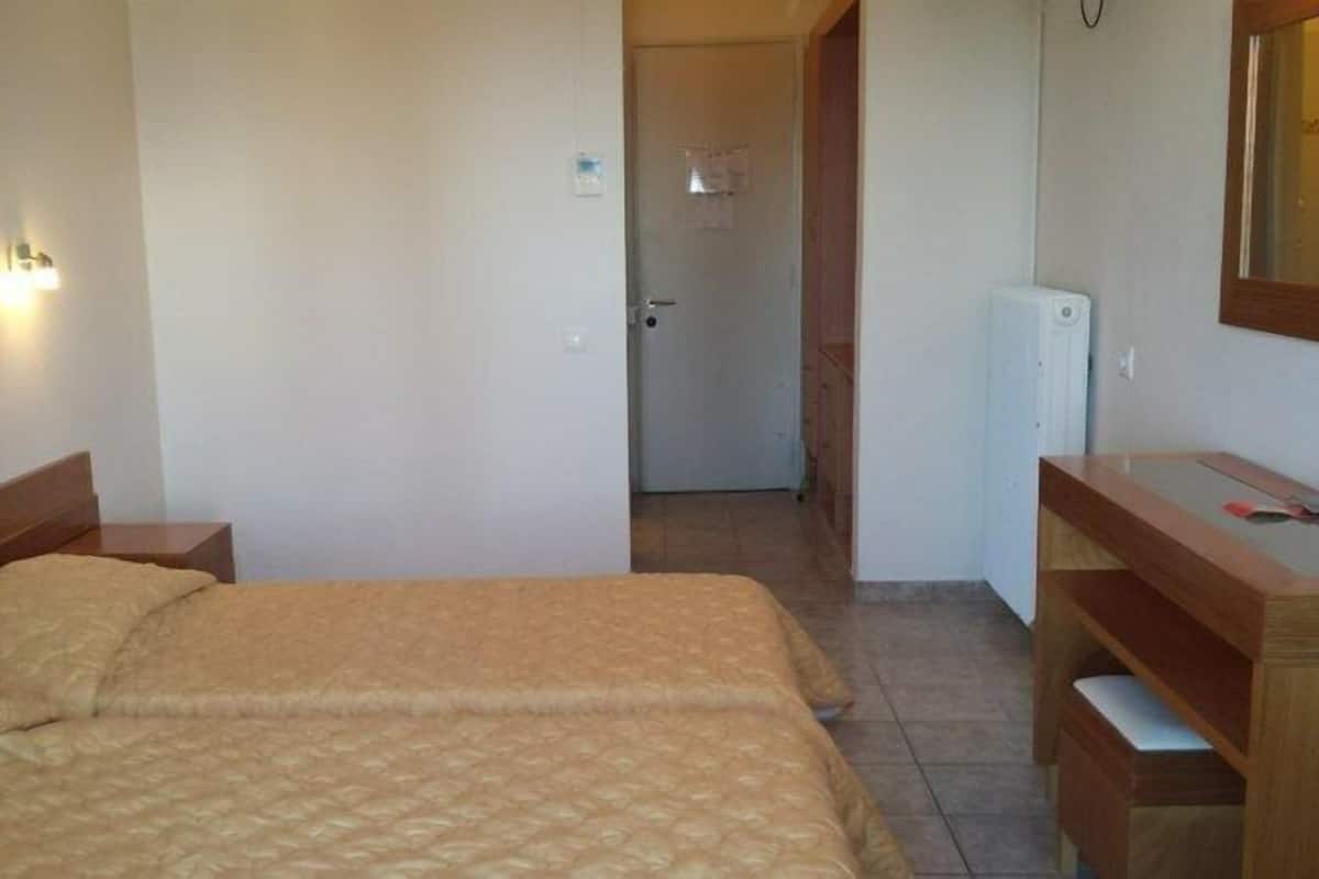 Free cots/infant beds, rollaway beds