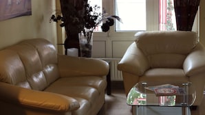 Living area - Hotel Alina (Wiesbaden)