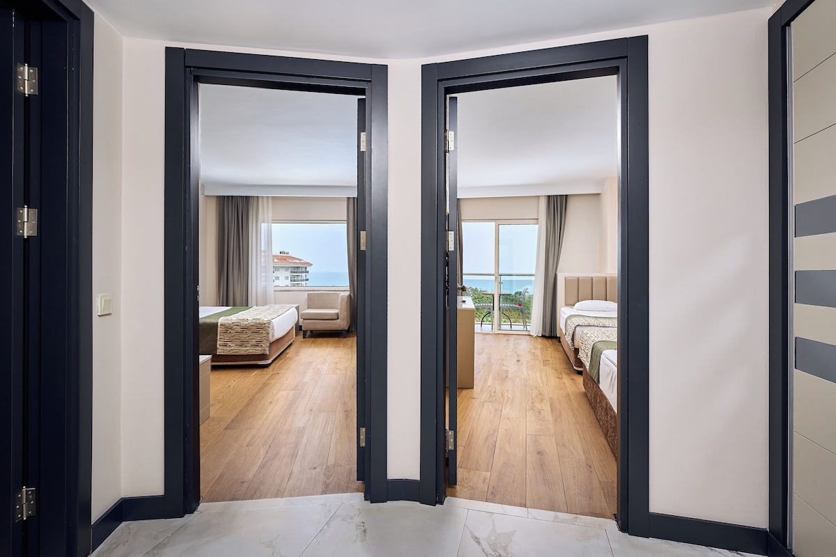 Premium bedding, minibar (free items), in-room safe, desk