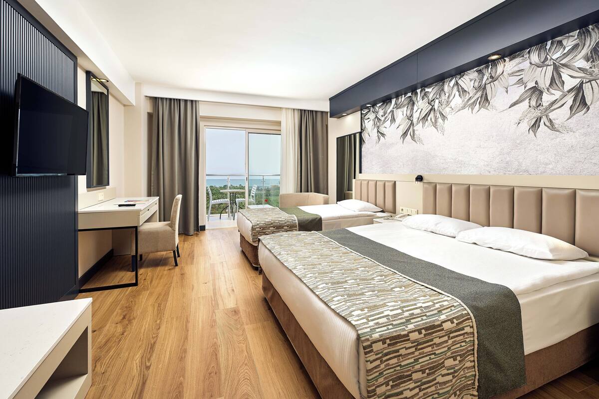 Premium bedding, minibar (free items), in-room safe, desk