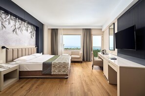 Premium bedding, free minibar, in-room safe, desk - Seaden Sea World Resort & Spa (Manavgat)