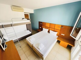 Family Room | Caja fuerte, wifi gratis, ropa de cama