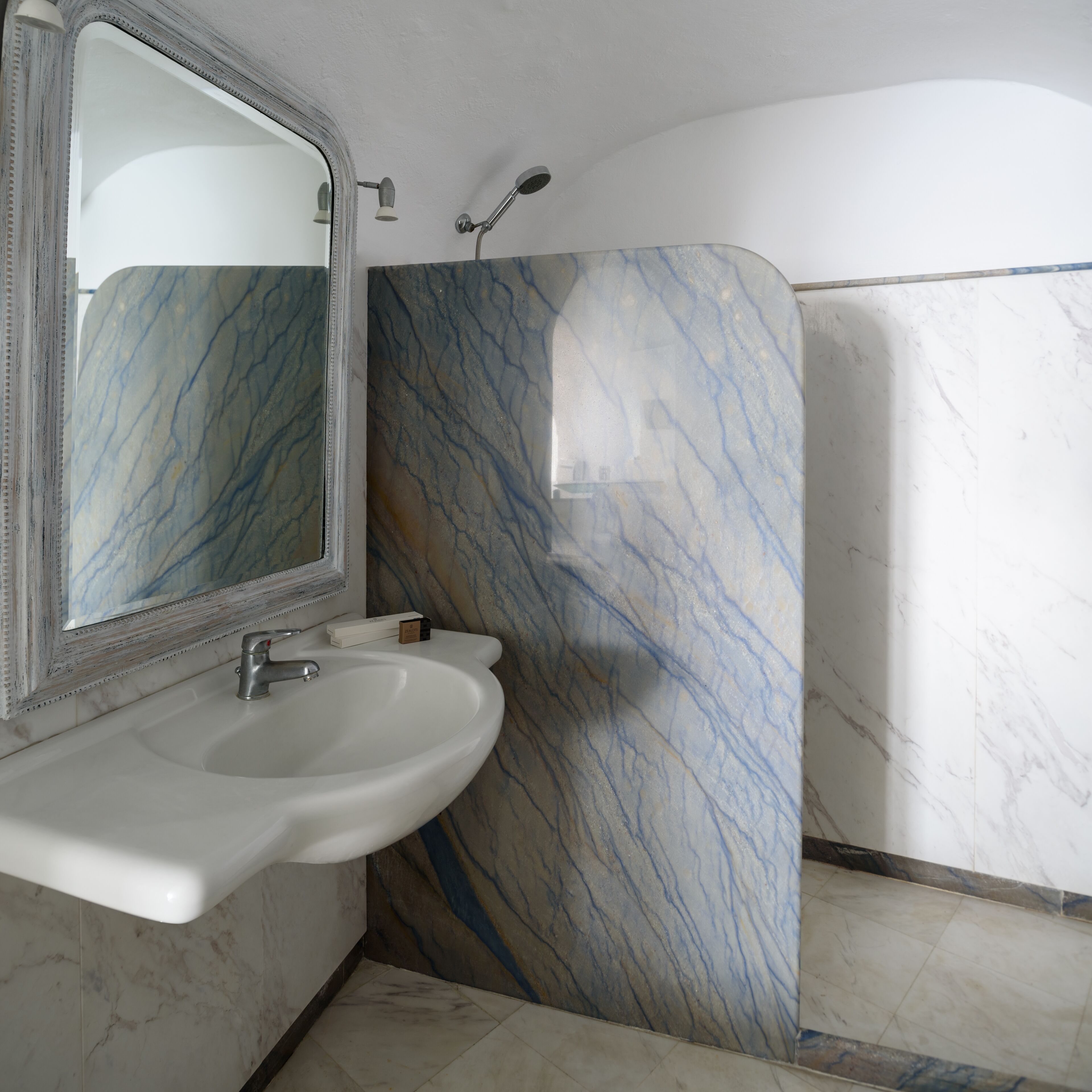 Foto - Zenith Blue Traditional Houses