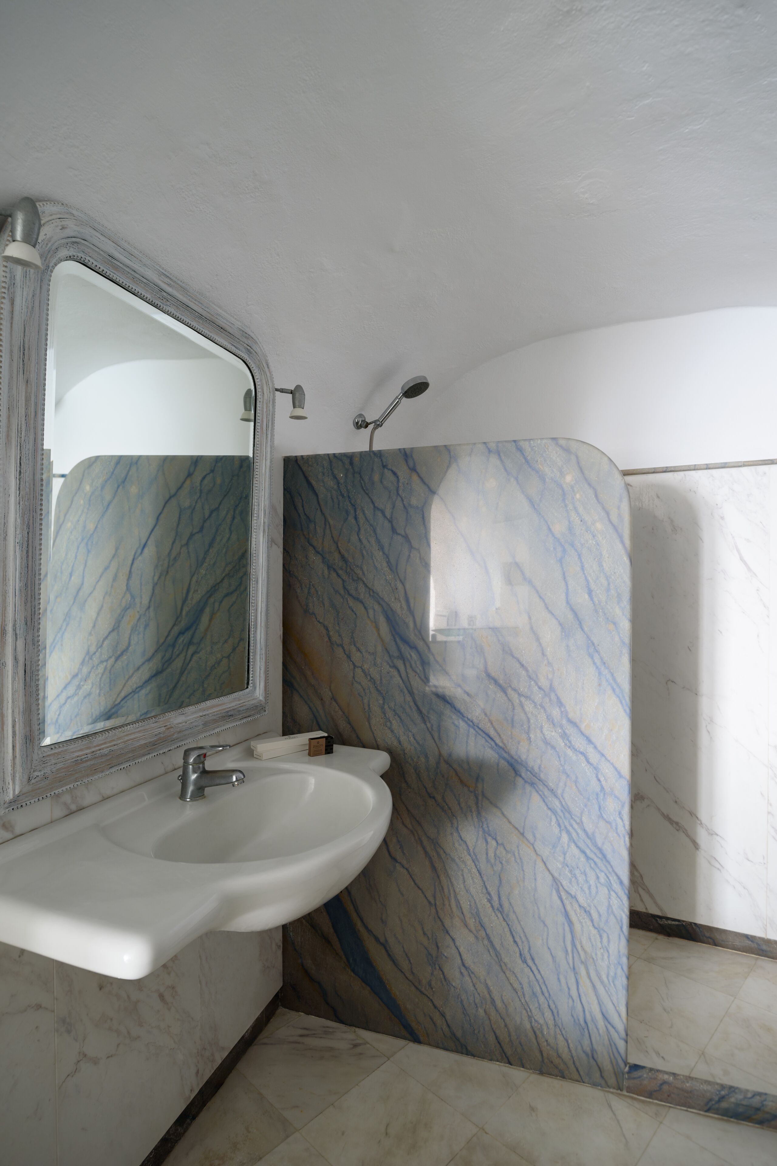 Foto - Zenith Blue Traditional Houses