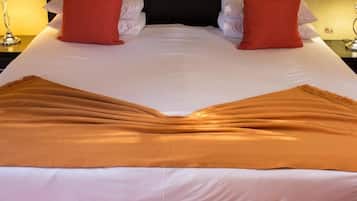 Quarto | 1 quarto, roupas de cama premium, frigobar, cofres nos quartos