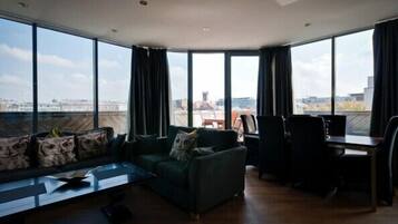 Living room | Flat-screen TV