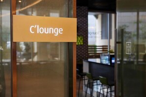 Breakfast, lunch and dinner served