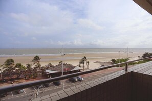 Minibar, desk, free WiFi