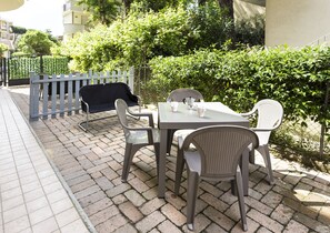 Apartment, 2 Schlafzimmer, zum Innenhof hin | Terrasse/Patio