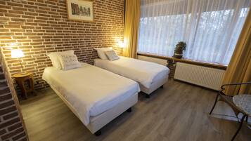 Comfort Room, 2 Single Beds | 1 bedroom, rollaway beds, free WiFi, bed sheets