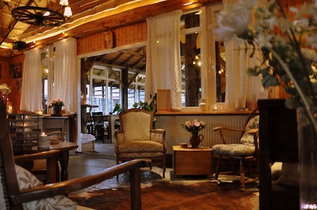 Lobby sitting area. Buitengoed de Panoven