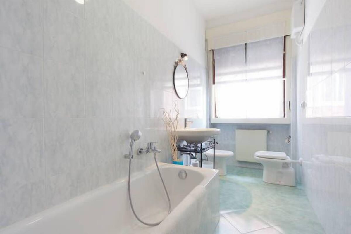 Free toiletries, hair dryer, bidet