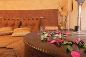 Frette Italian sheets, premium bedding, down comforters, minibar - B&B Ballarò (Palermo)