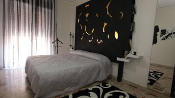 Triple Room | Frette Italian sheets, premium bedding, down comforters, minibar