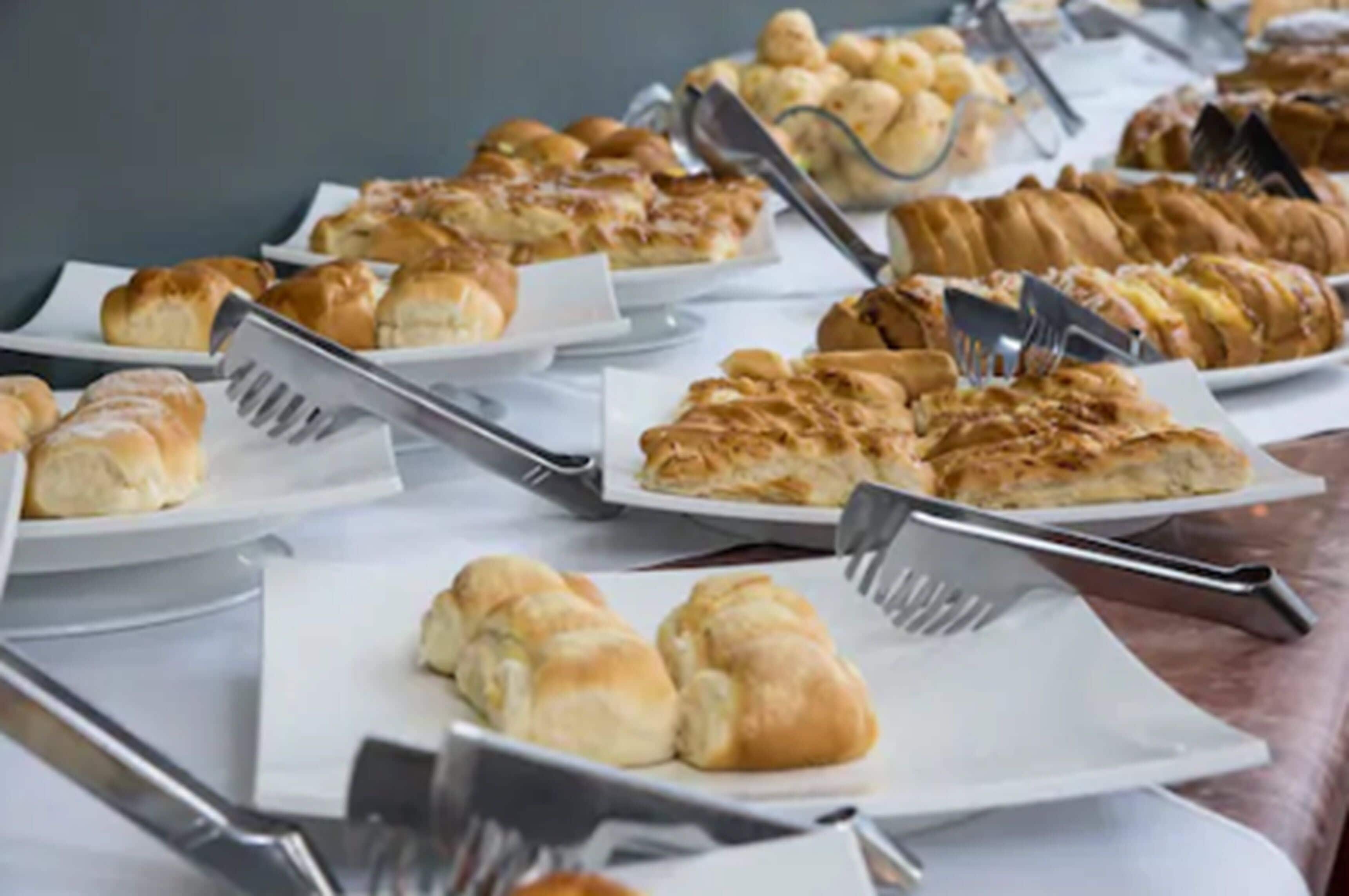 Desayuno completo incluido todos los días 