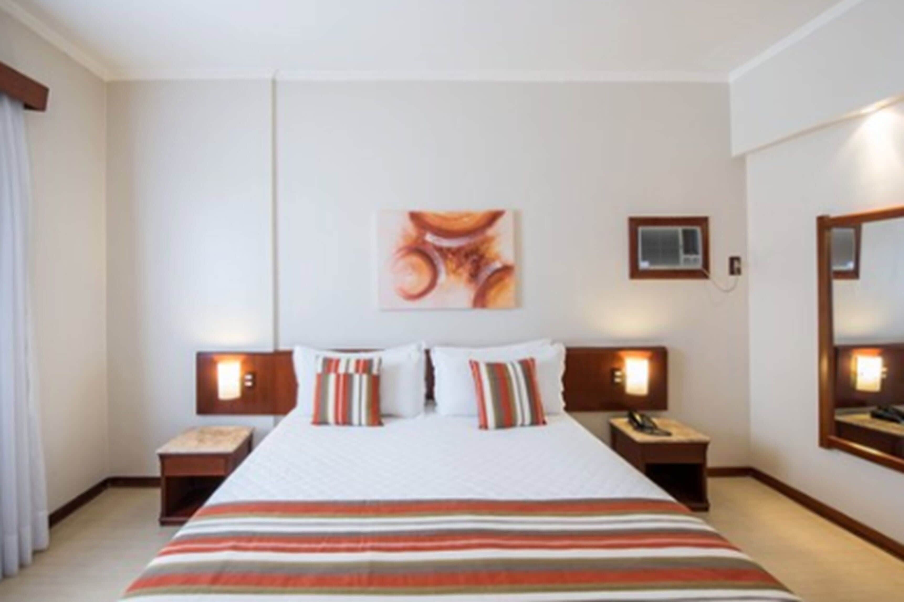 deluxe double or twin room | 1 bedroom, hypo-allergenic bedding, minibar, blackout curtains