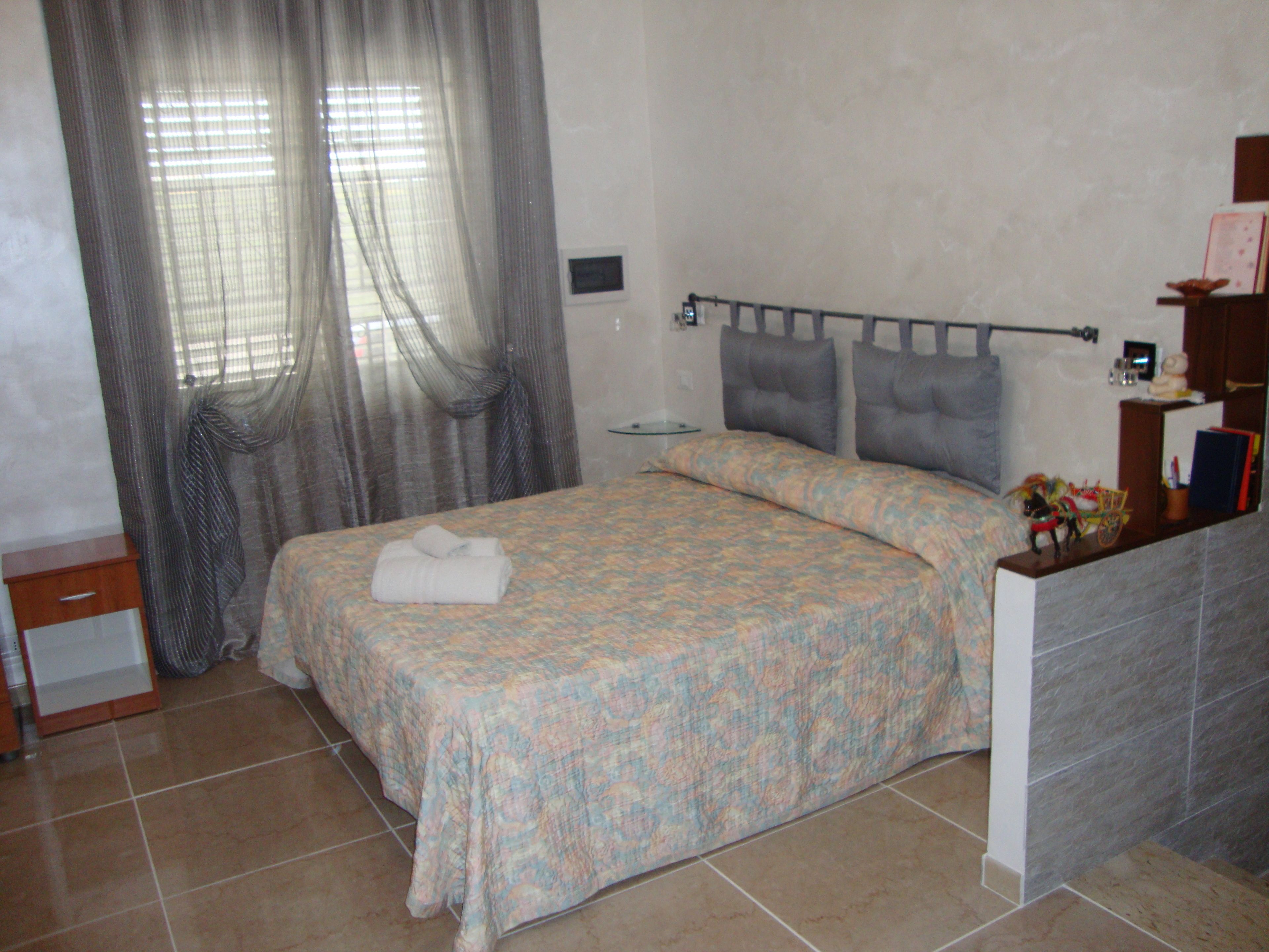 Double Room | 1 bedroom, desk, iron/ironing board, free WiFi