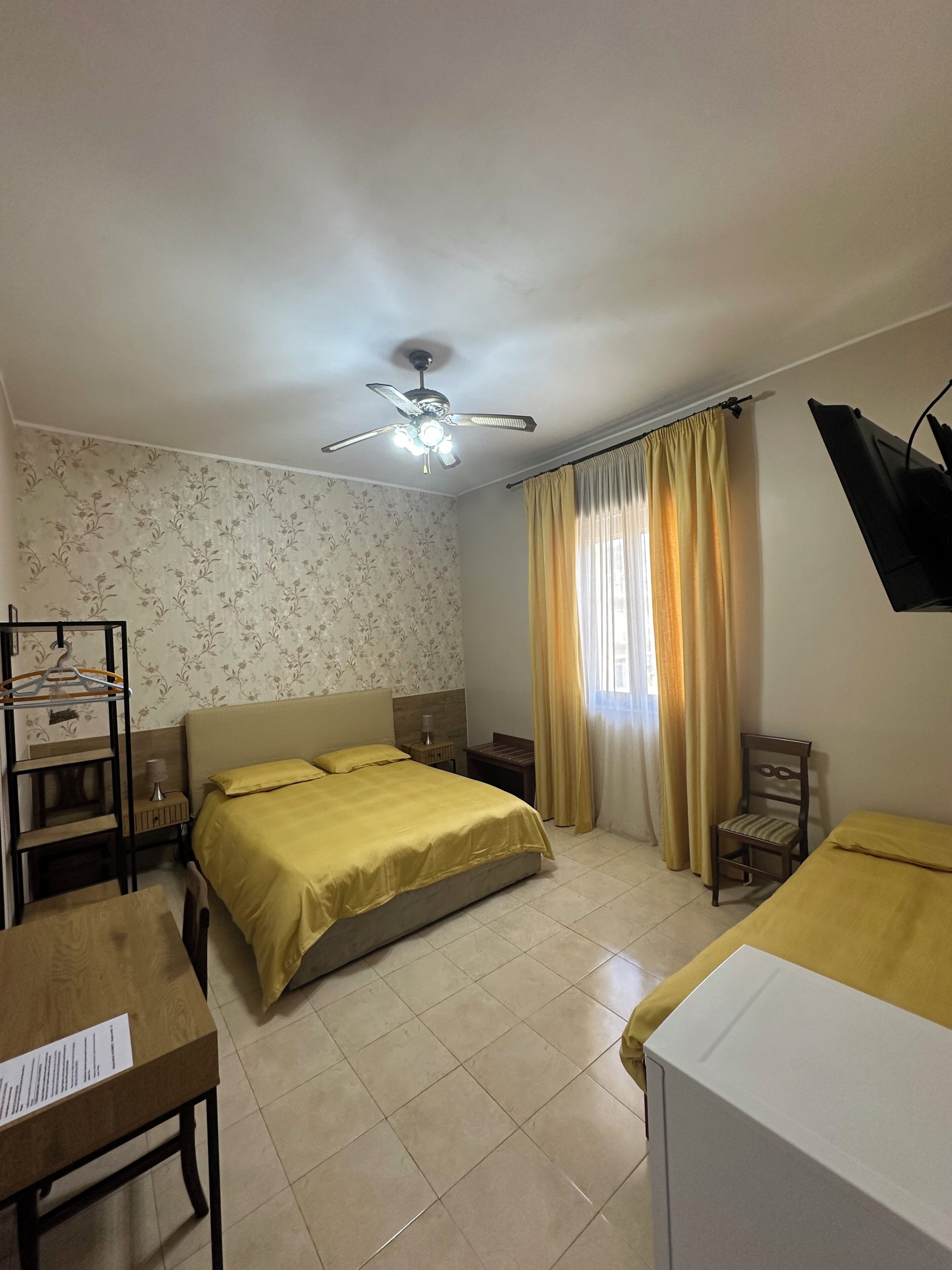 컴포트 쿼드룸, 침실 1개 | 1 개의 침실, 책상, 다리미/다리미판, 무료 WiFi