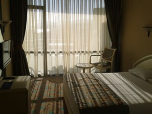 Economy Room | Free minibar items, in-room safe, desk, bed sheets - Larissa Phaselis Princess Hotel - All Inclusive (Kemer)