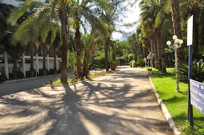 Property grounds - Larissa Phaselis Princess Hotel - All Inclusive (Kemer)